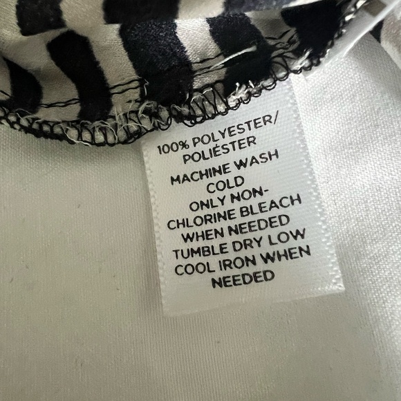 Loft Dress - Picture 3 of 3